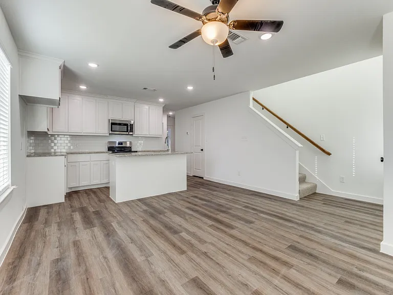 1017 Ray Dr — Photo 6