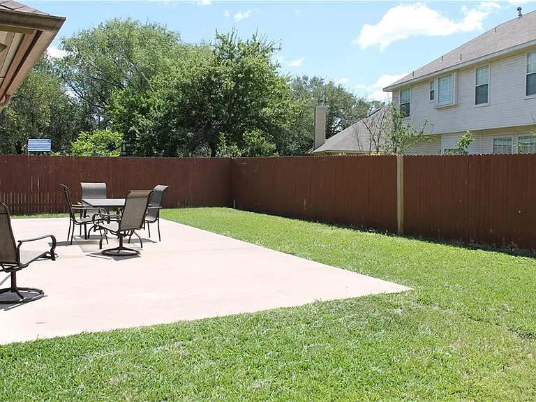 17820 Park Valley Dr — Photo 23
