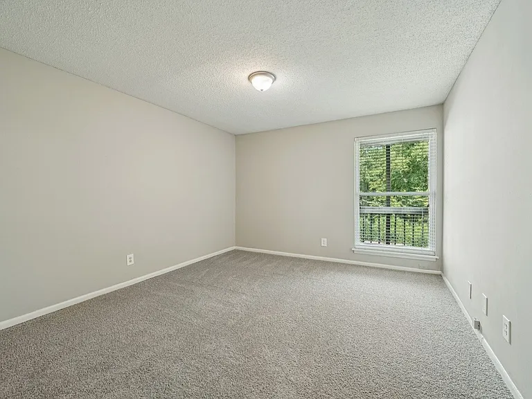 Hills at Hoover Apartments — Photo 11