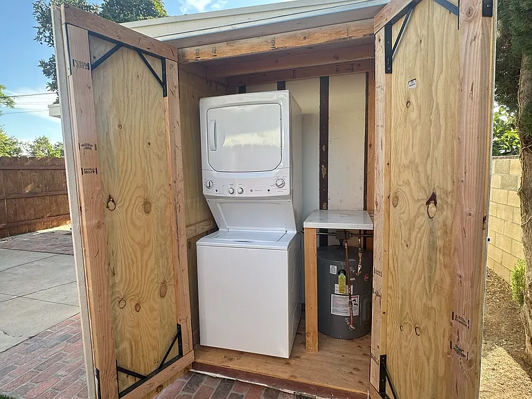 370 Alpine Ave #B — Photo 6