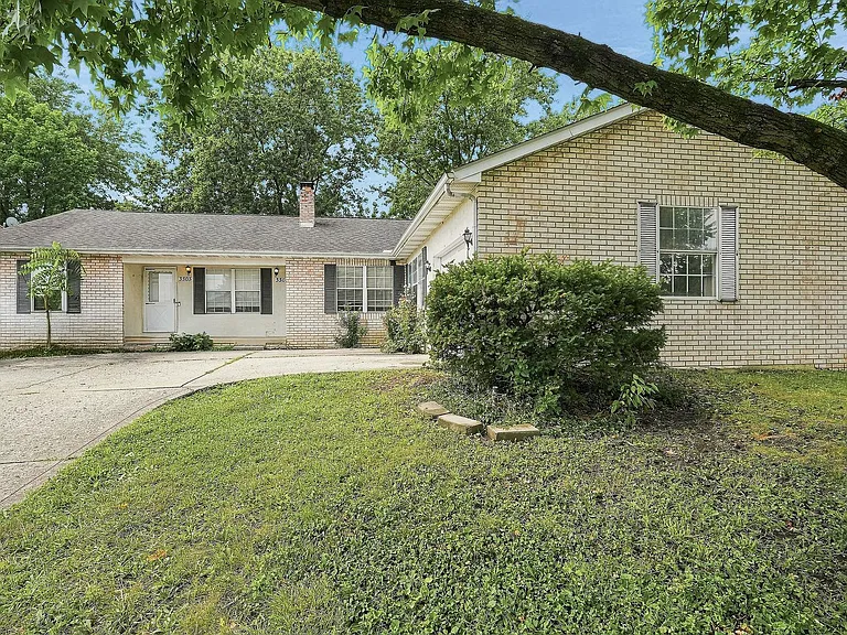 3301 Kristin Ct — Photo 1