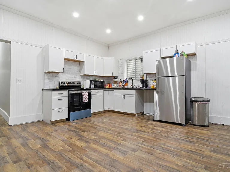 540 Grand Ave #1 — Photo 6