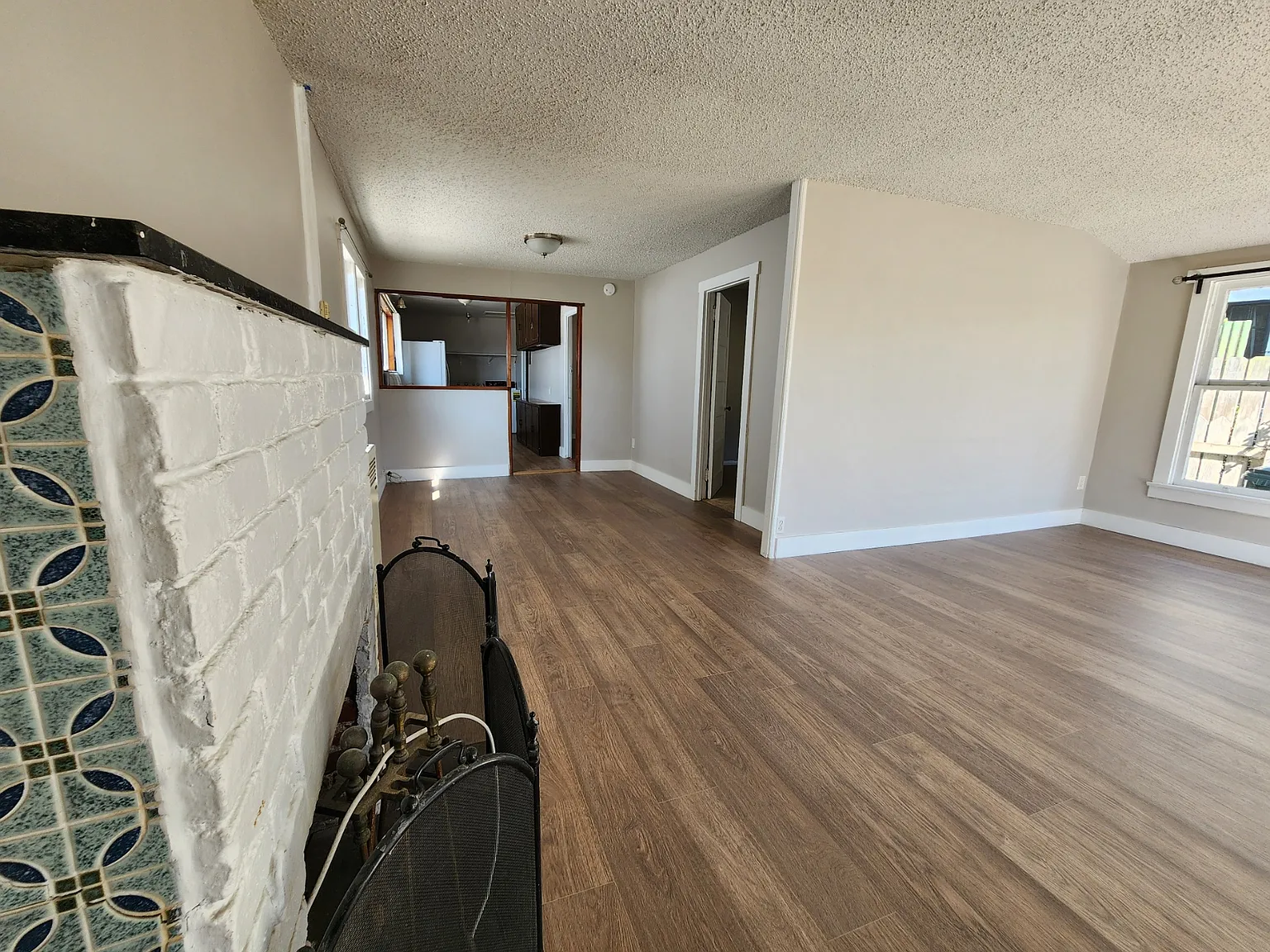 2 bed, 800 sqft, $3,500 — Photo 4