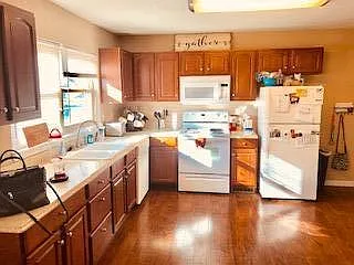 3 bed, 1100 sqft, $1,150 — Photo 2