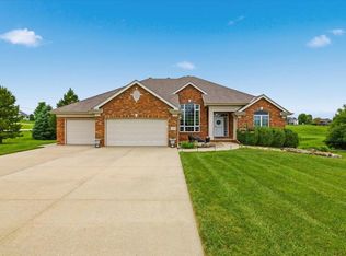 17660 Newberry Cir, Council Bluffs, IA 51503