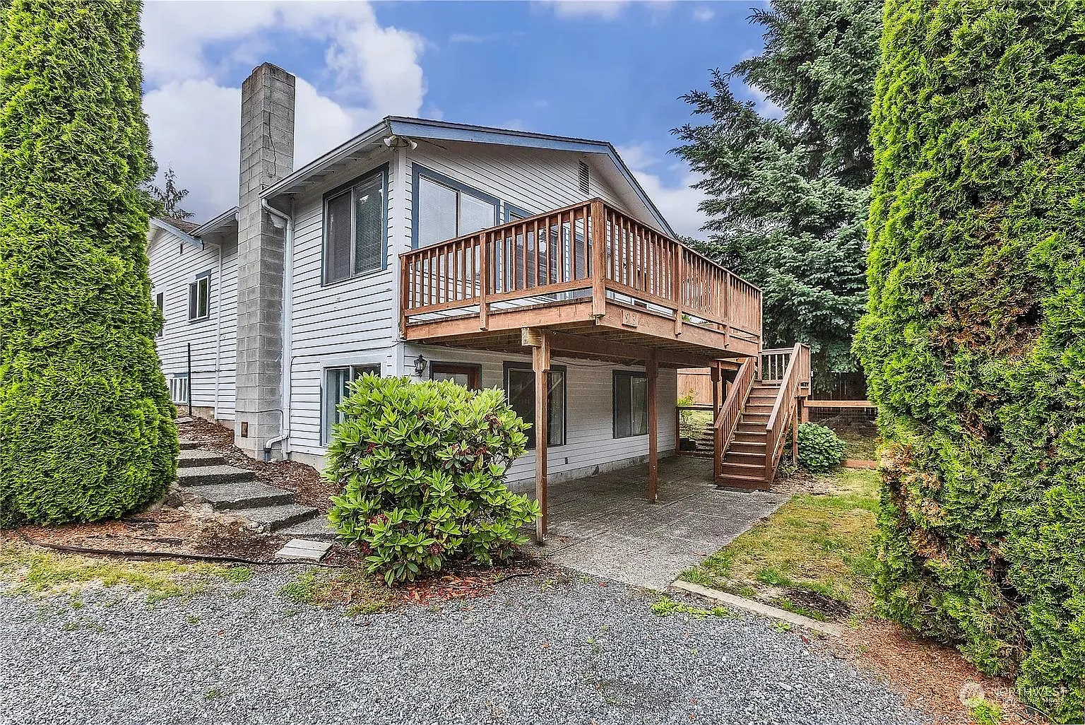 5 bed, 2984 sqft, $4,400 — Photo 4