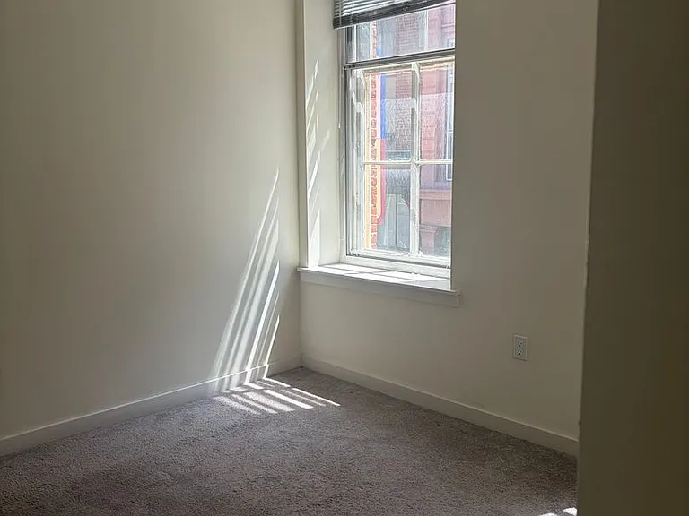 24-30 S Bank St #206 — Photo 13