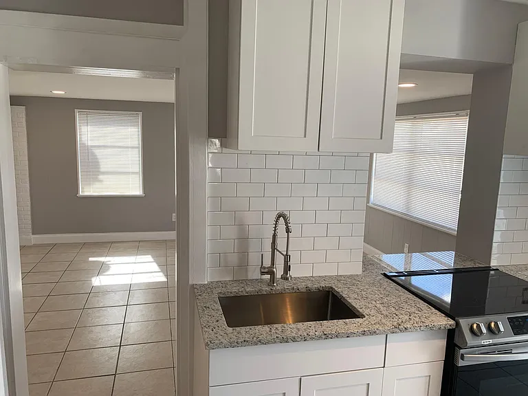 5002 Parker Ave — Photo 6