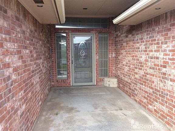 3rd image of 513 Kelsi Dr