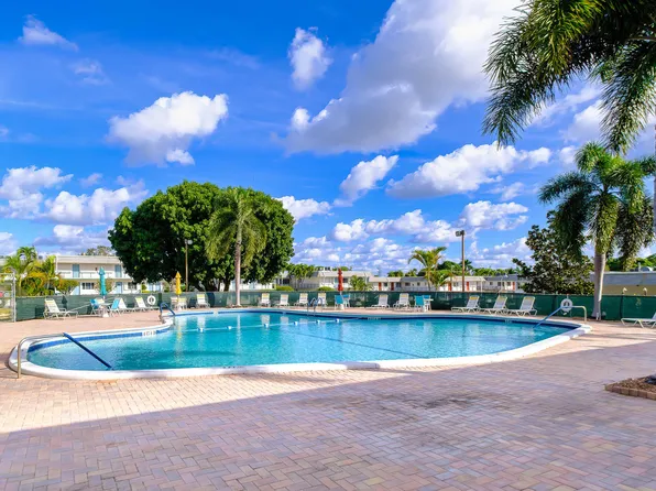 3240 Lake Osborne Drive #209, Lake Worth Beach, FL 33461