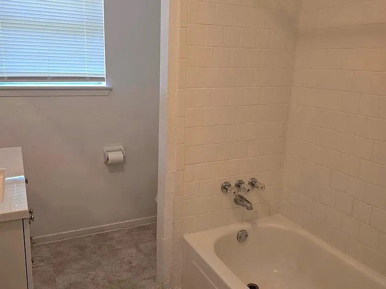 600 Hilliard St #2 — Photo 9