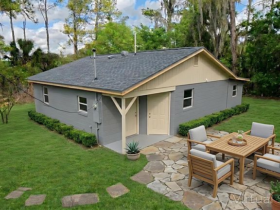 2nd image of 1901 Hontoon Rd