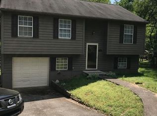 1620 Summerhill Dr, Knoxville, TN 37922