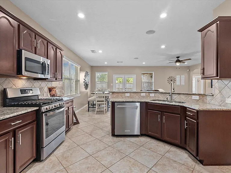 2875 Torano Cir — Photo 10