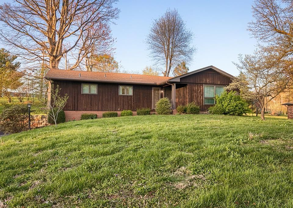 1st image of 4407 Greenacre Dr