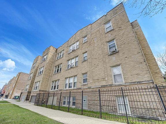 2nd image of 2749 N Kilbourn Ave #3