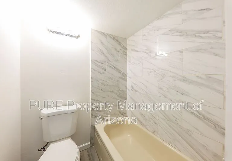8842 N 8th St #103 — Photo 10