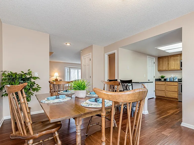 7622 S Cove Cir — Photo 5