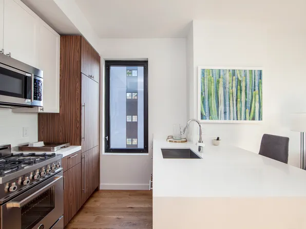 1127 Willoughby Avenue image 1 of 5