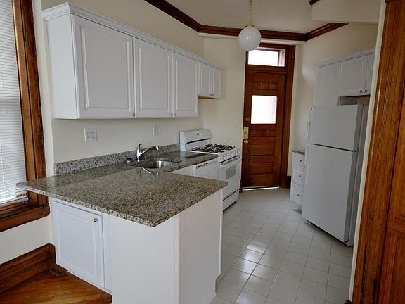 3rd image of 2329 N Halsted St #Th