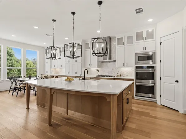 542 Running Bird Rd, Austin, TX 78737