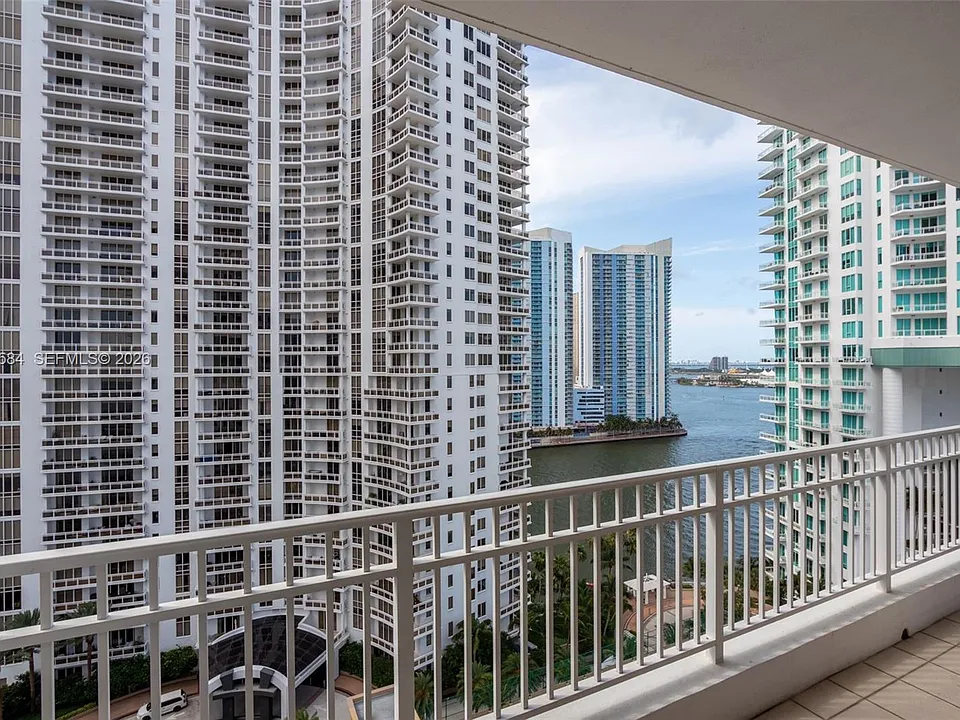 801 Brickell Key Blvd #2110