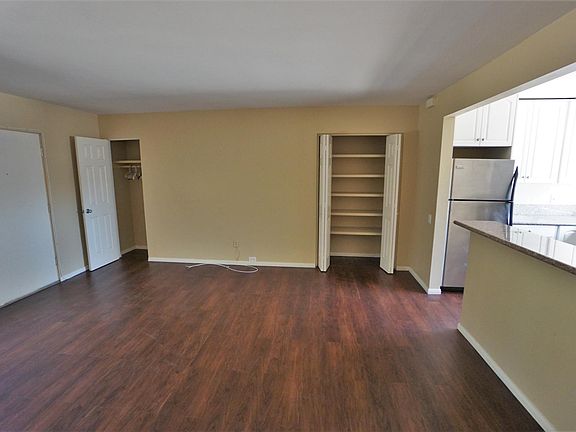 2nd image of 4077 Lamont St APT 1