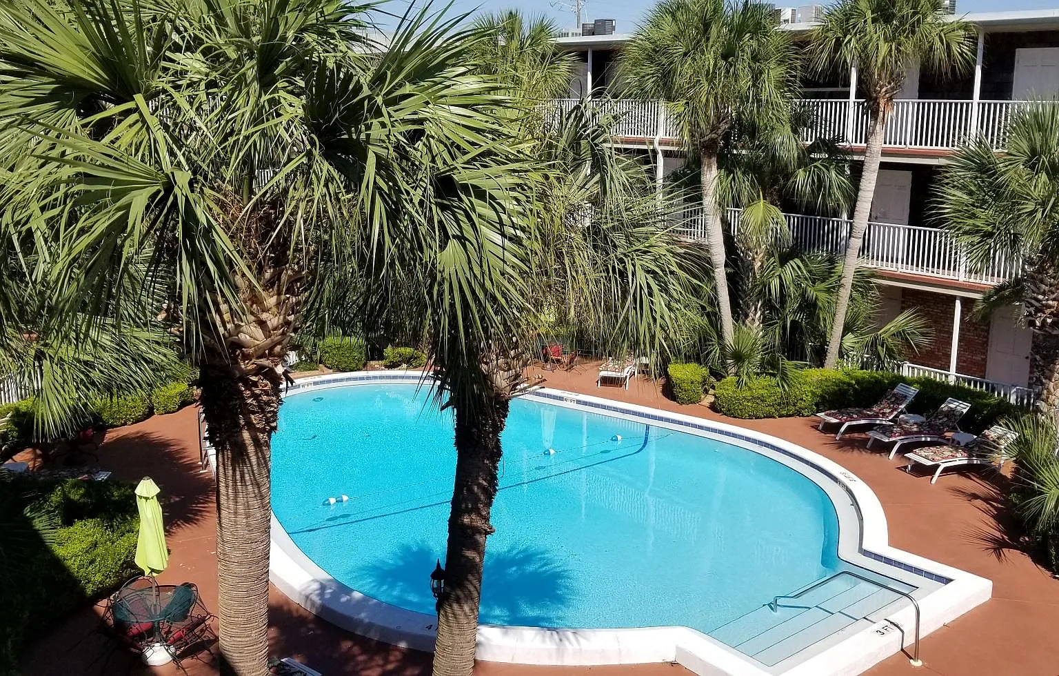 2 bed, 936 sqft, $1,350 — Photo 2