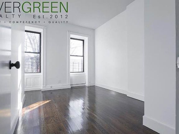2nd image of 629 Willoughby Ave APT 2R