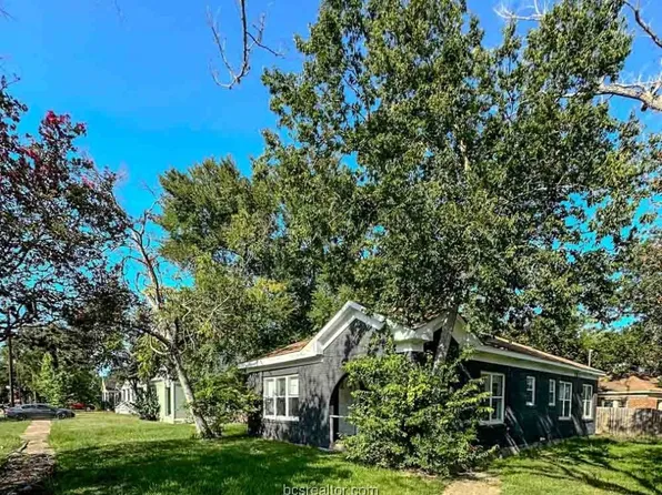 900 E 24th St, Bryan, TX 77803