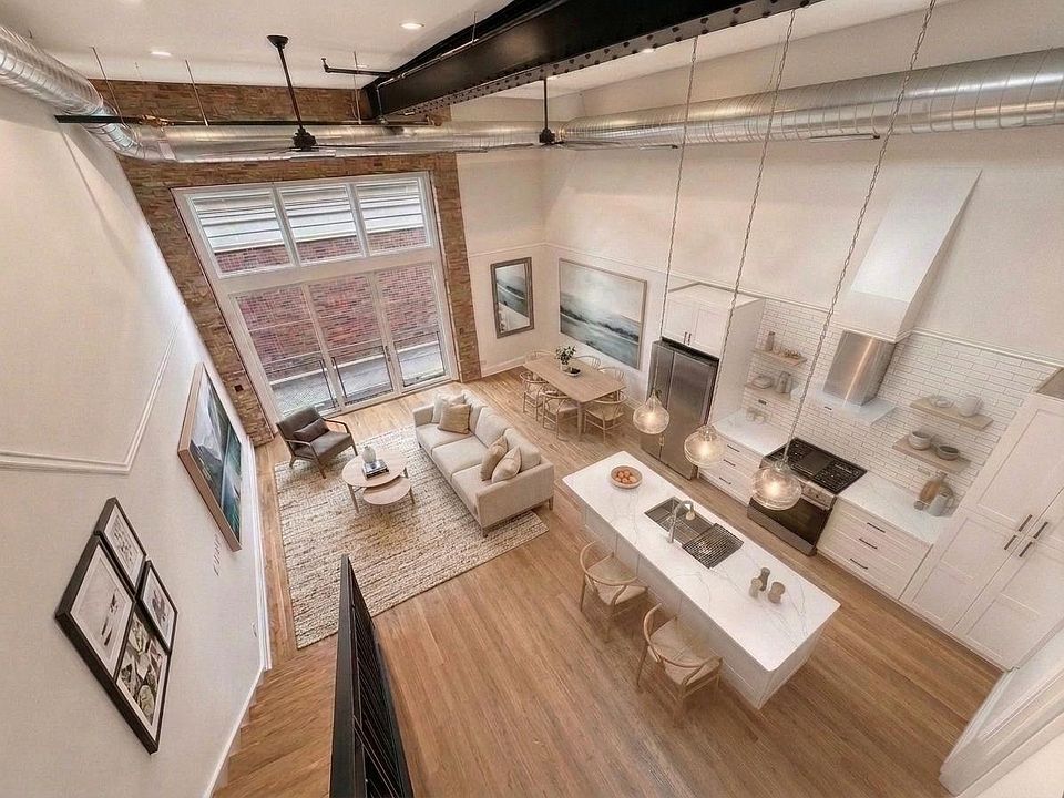 1st image of 415 N Main St #10759f86f