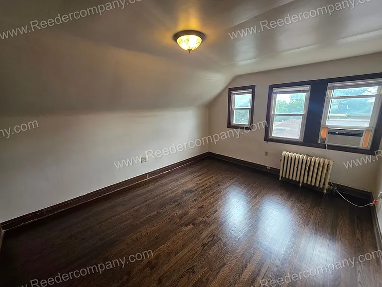 625 Roosevelt Drive — Photo 2