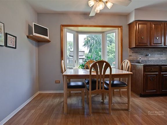 4th image of 3137 Carriage Way Dr