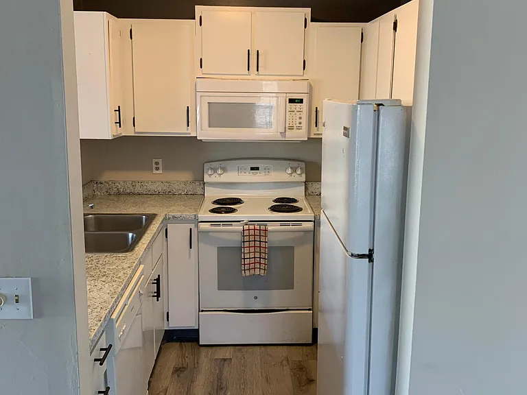 3329 Betty Ct #3329 — Photo 11