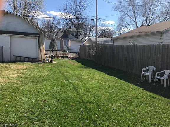 2nd image of 1810 Cottage Ave E