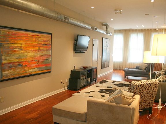 3rd image of 323 W 5th St Unit 3
