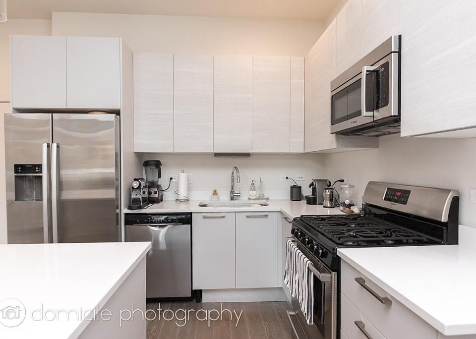 1st image of 858 N Franklin St #201JM