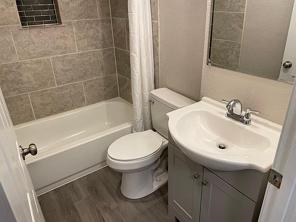 5th image of 318 Princeton Dr SE #5