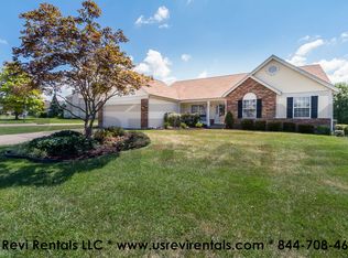 902 Sprinters Row Dr, Florissant, MO