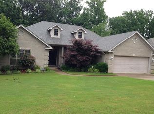 152 Calais Dr, Maumelle, AR 72113