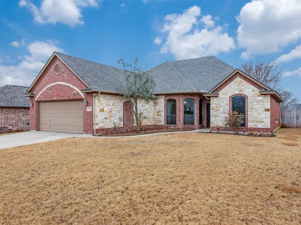 302 Jade Ln, Weatherford, TX 76086