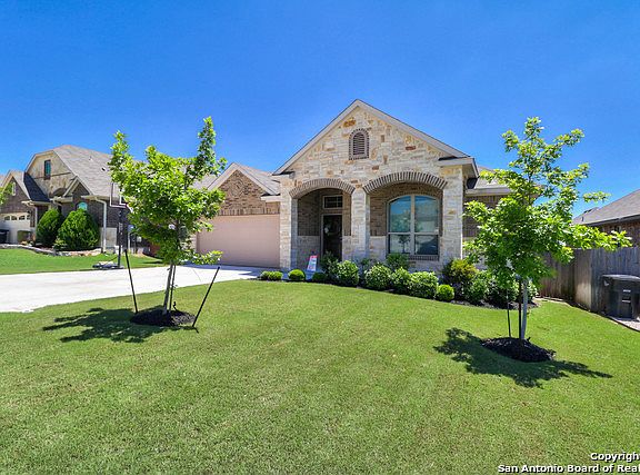 2nd image of 1633 Sun Ledge Way
