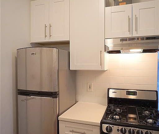 4th image of 167 E 99th St APT 4D