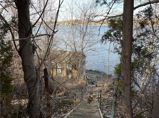 351 County Rd, Barrington, RI 02806