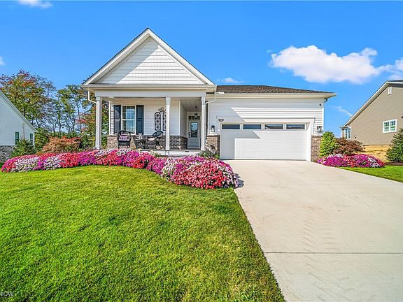 2nd image of 909 Penny Ln