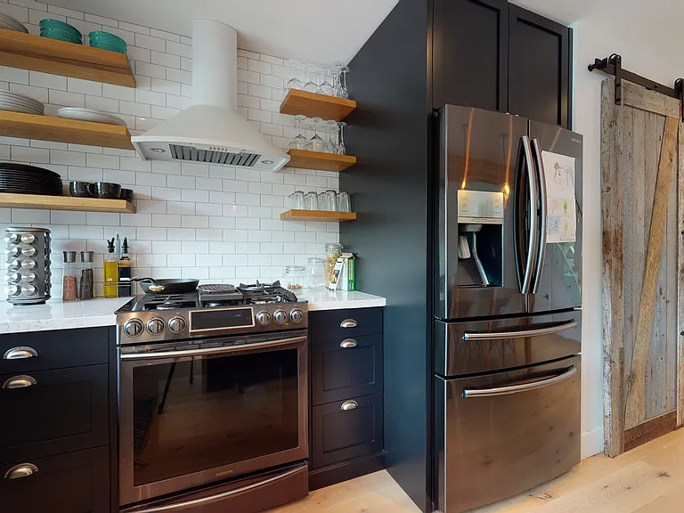 2207 Aspen Dr — Photo 8