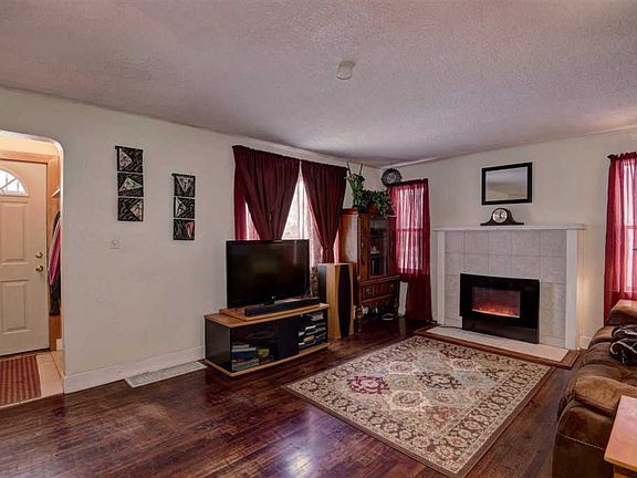 5th image of 1311 E Empire Ave