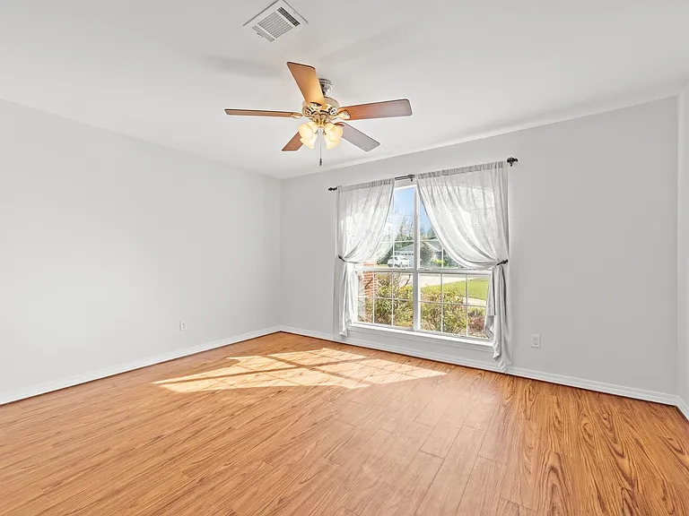 4407 Southminster Cir — Photo 10