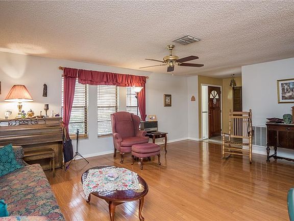 4th image of 3415 Tarpon Woods Blvd