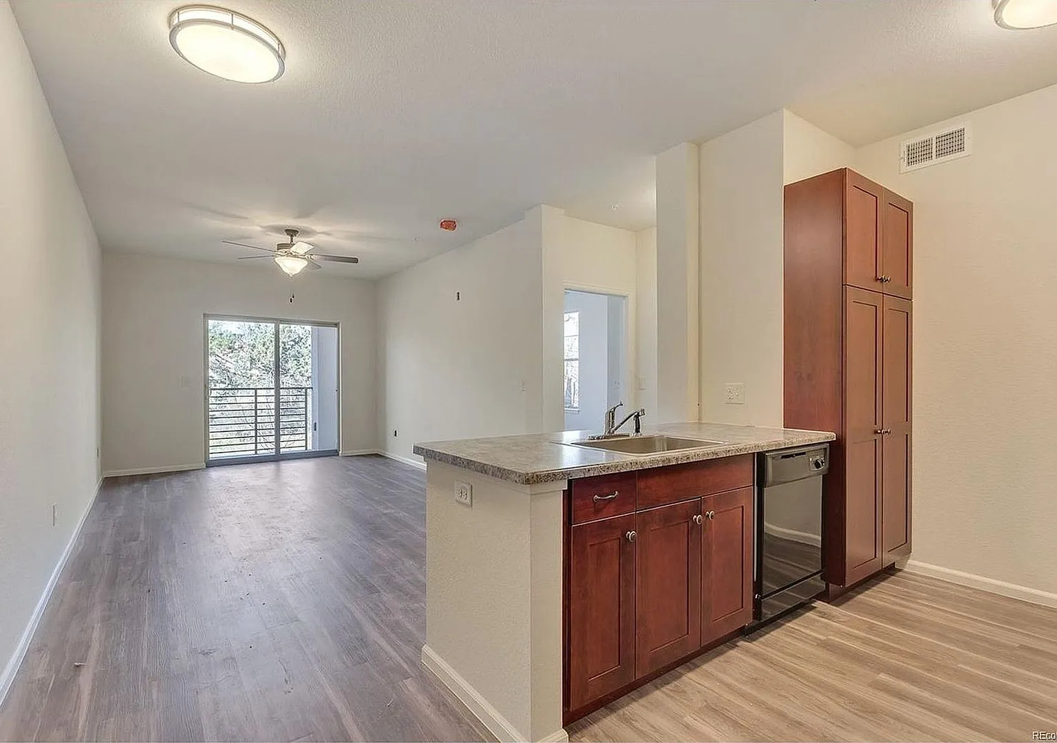 Two Creeks Crossing Apartments — Photo 4